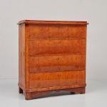 1077 4037 CHEST OF DRAWERS